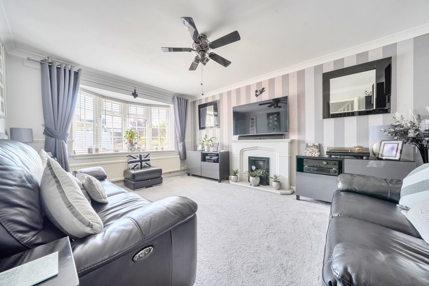 4 bedroom House for Sale Queens Close, Flitwick, Bedfordshire