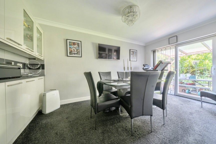 4 bedroom House for Sale Queens Close, Flitwick, Bedfordshire