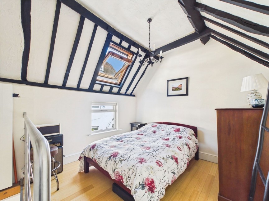 4 bedroom House for Sale Tilehouse Street, Hitchin, Hertfordshire