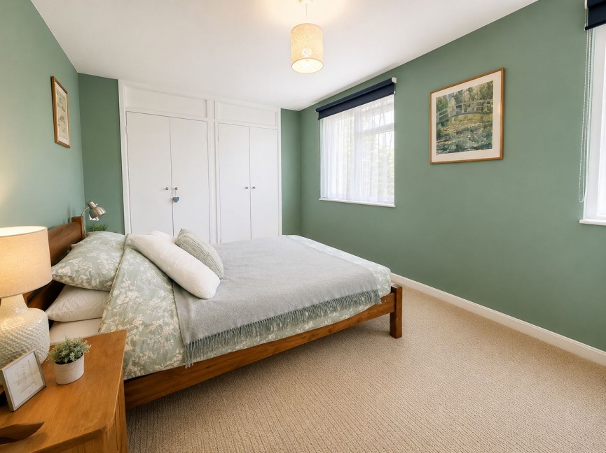 2 bedroom Flat for Sale Hillfield, Hatfield, Hertfordshire