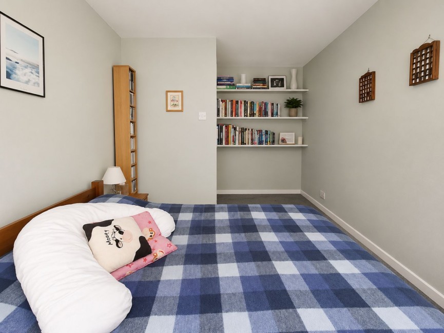 2 bedroom Flat for Sale Hillfield, Hatfield, Hertfordshire