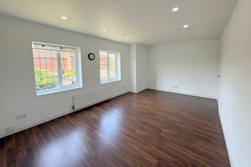 0 bedroom Flat for Letting Willow Way, Toddington, Bedfordshire