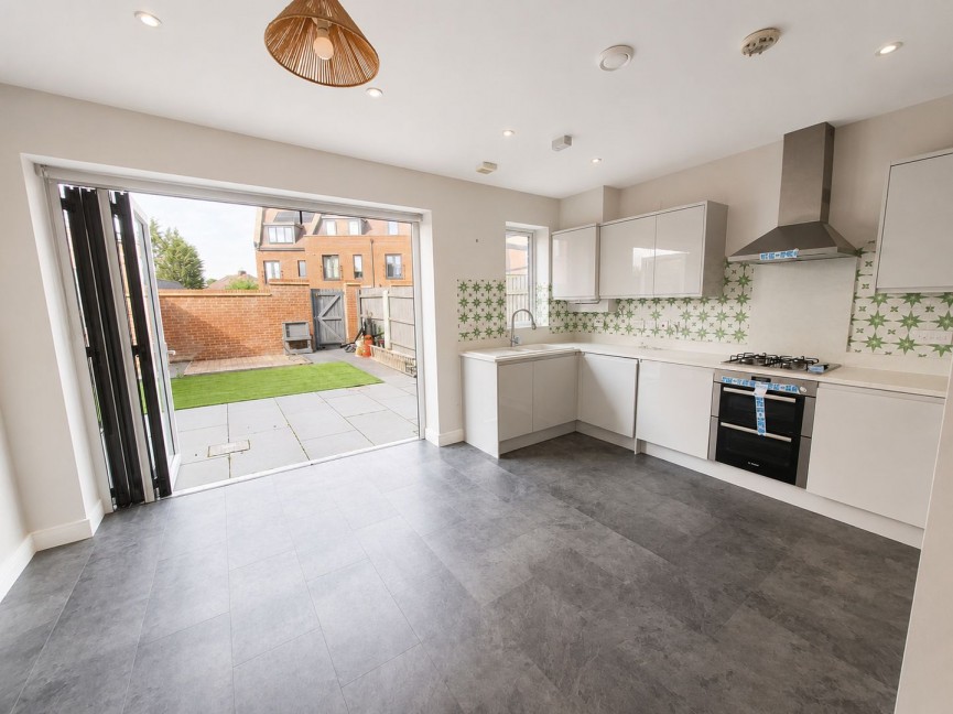 4 bedroom House for Sale Brookmans Park, Hatfield, Hertfordshire