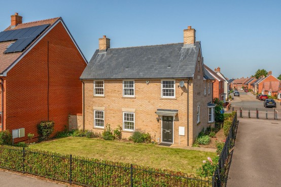 Grange Drive, Stotfold, Bedfordshire