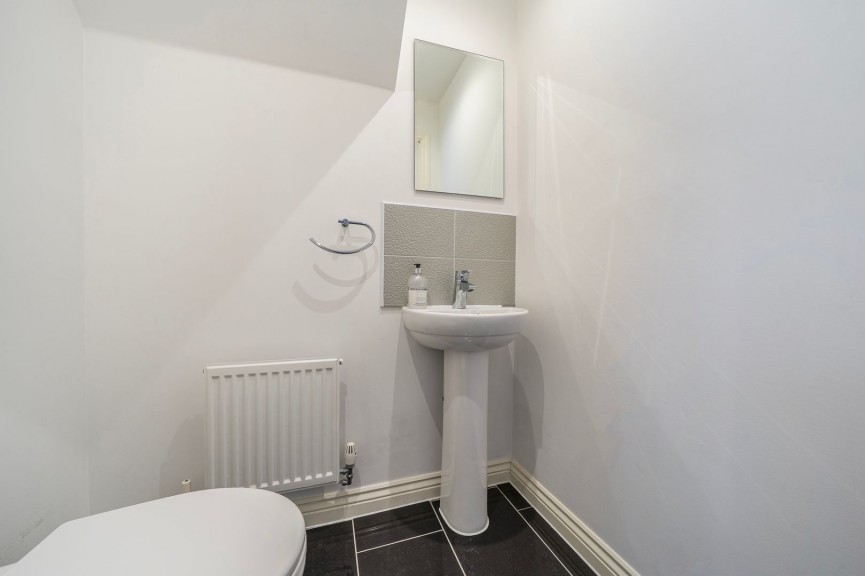 3 bedroom House for Sale Grange Drive, Stotfold, Bedfordshire