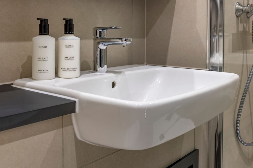 2 bedroom Flat for Sale Lytton way, Stevenage, Hertfordshire