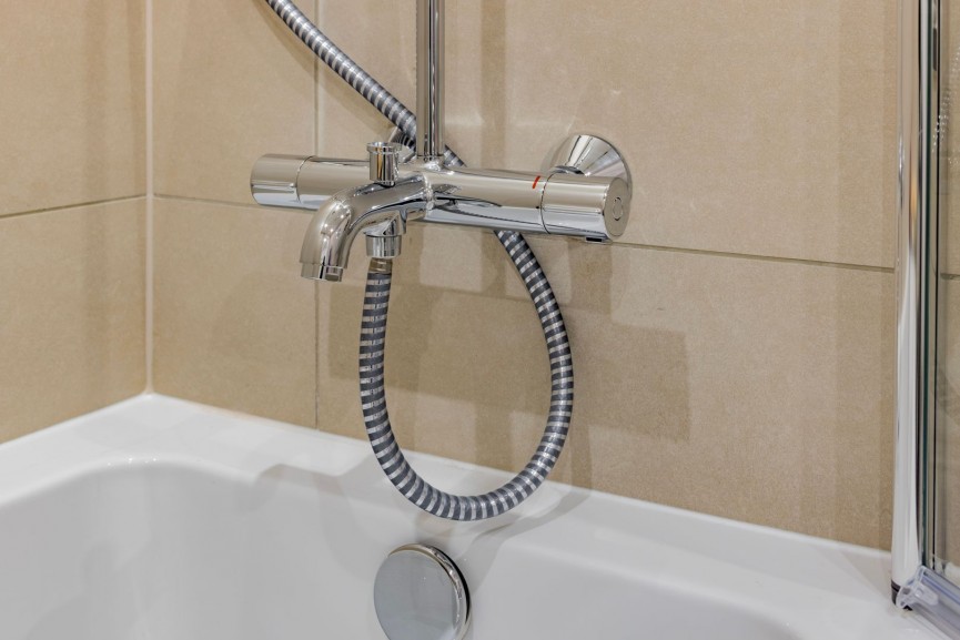 2 bedroom Flat for Sale Lytton way, Stevenage, Hertfordshire