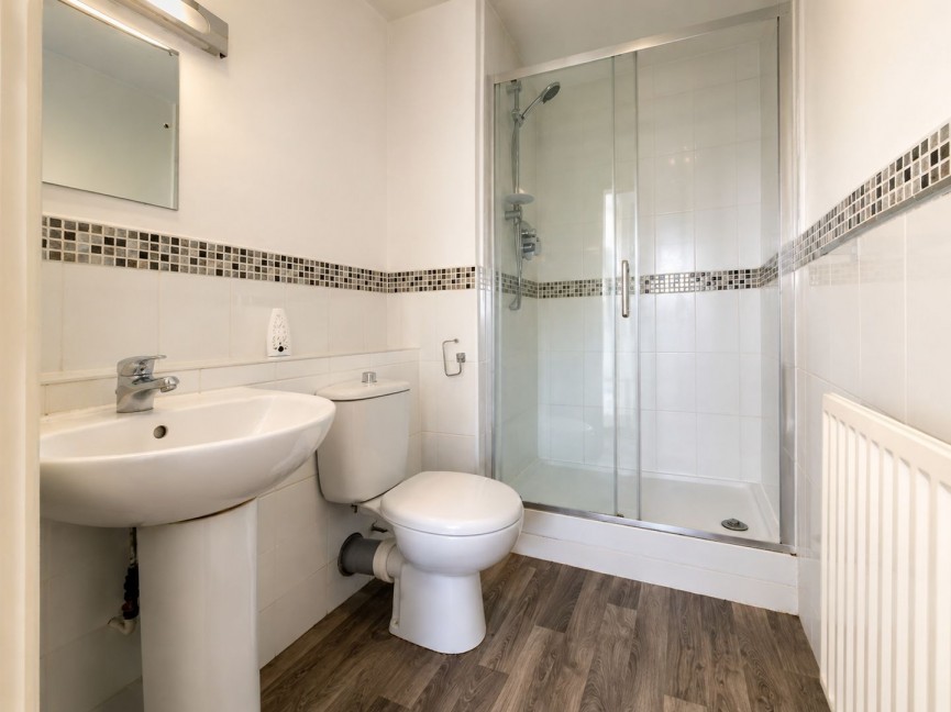 2 bedroom Flat for Sale Dragon Road, Hatfield, Hertfordshire