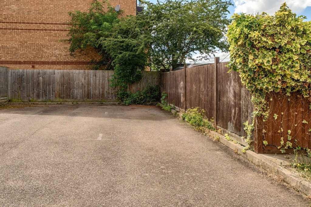 Elgar Drive, Shefford, Bedfordshire