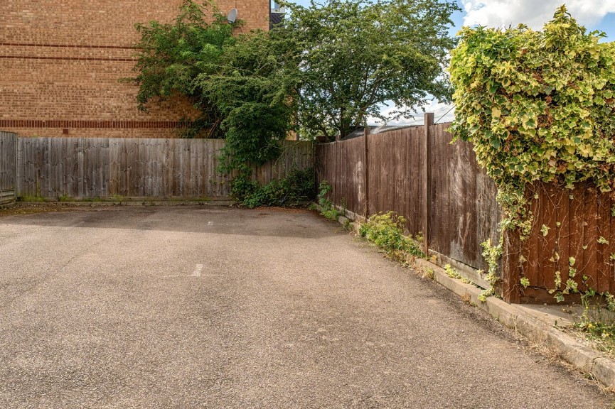 2 bedroom House for Sale Elgar Drive, Shefford, Bedfordshire