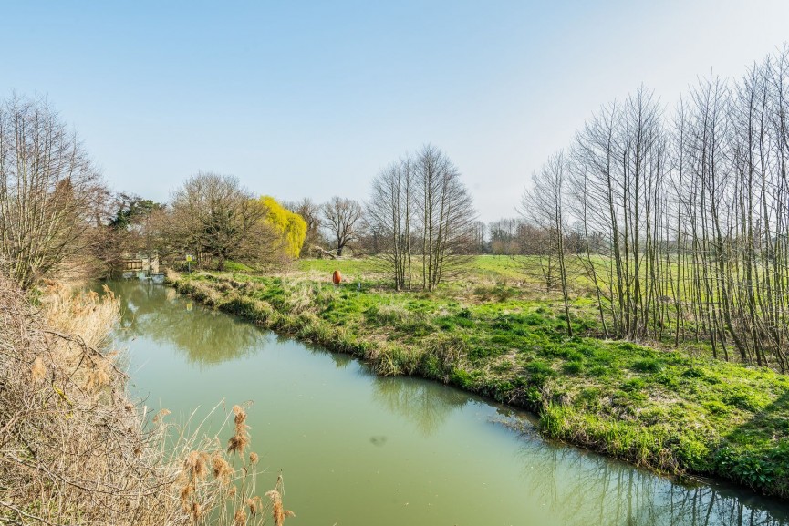 2 bedroom House for Sale Elgar Drive, Shefford, Bedfordshire