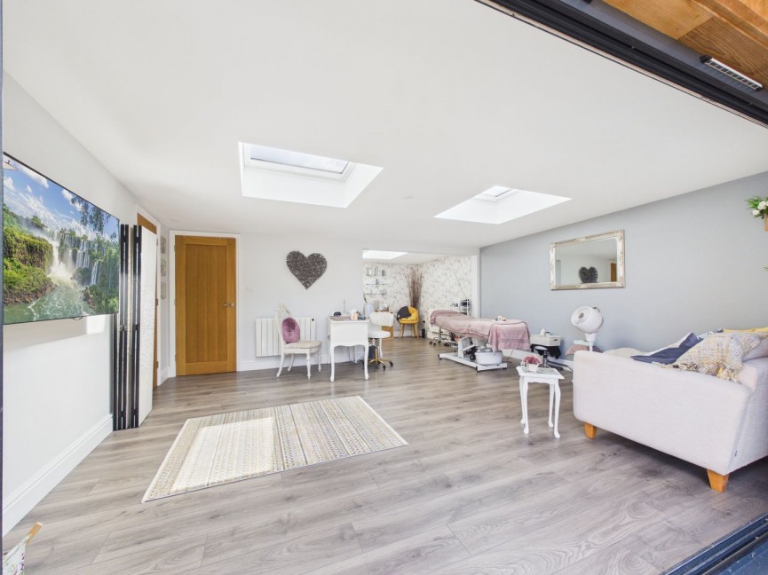 6 bedroom House for Sale Tannery Close, Royston, Hertfordshire