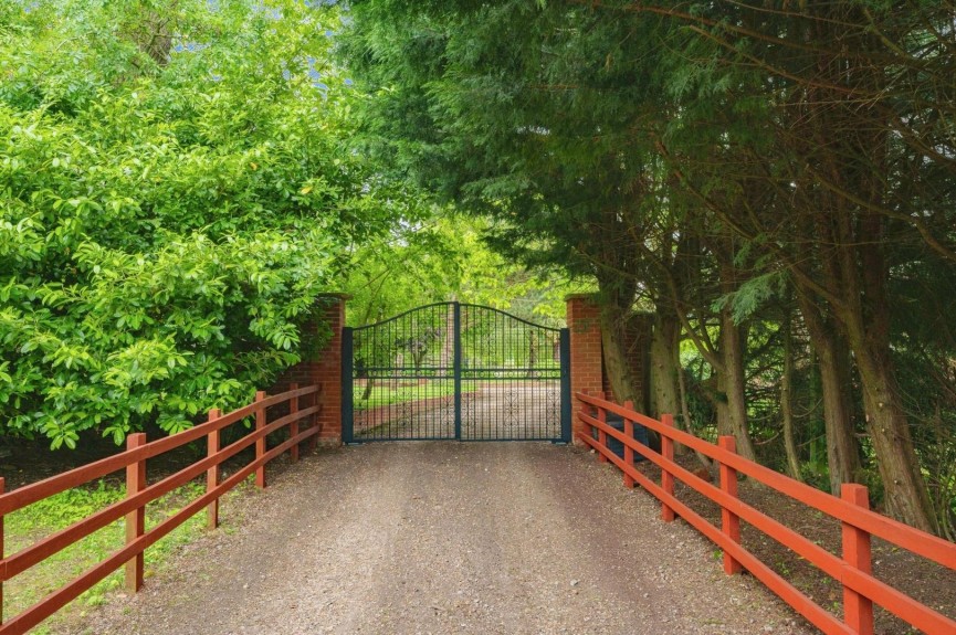 4 bedroom House for Sale St Pauls Walden, Hitchin, Hertfordshire