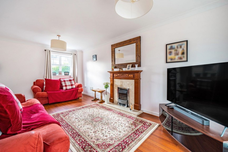 3 bedroom House for Sale Midland Way, Henlow, Bedfordshire