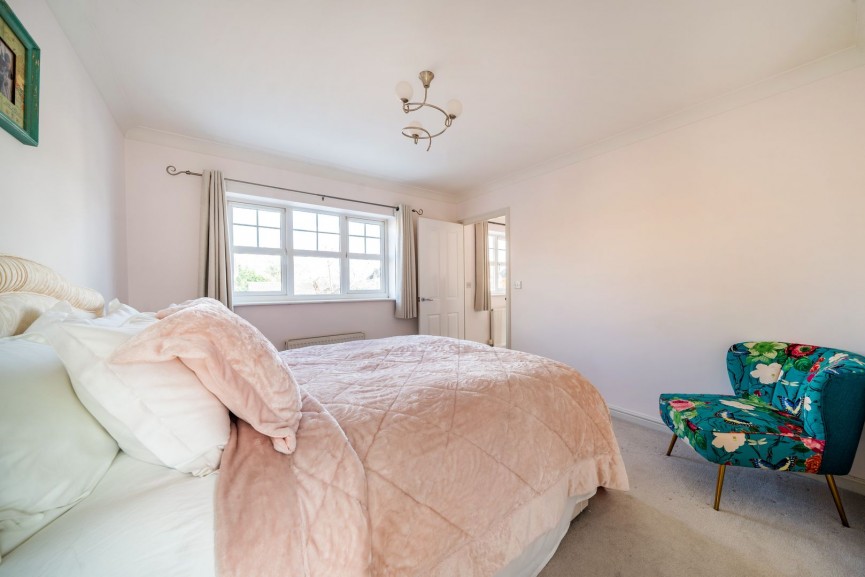3 bedroom House for Sale Midland Way, Henlow, Bedfordshire