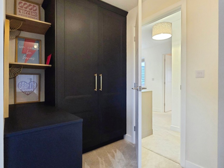 5 bedroom House for Letting Ravensden