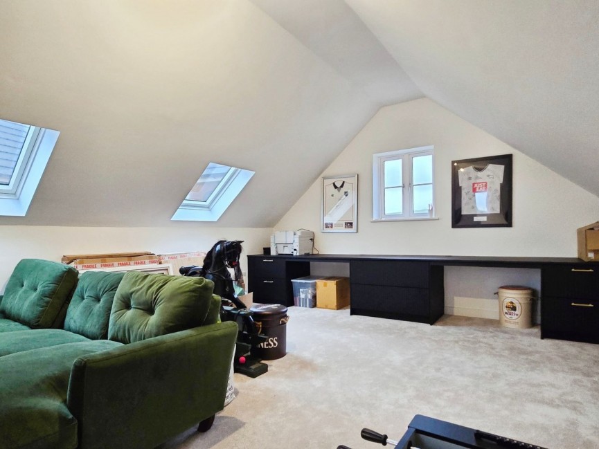 5 bedroom House for Letting Ravensden