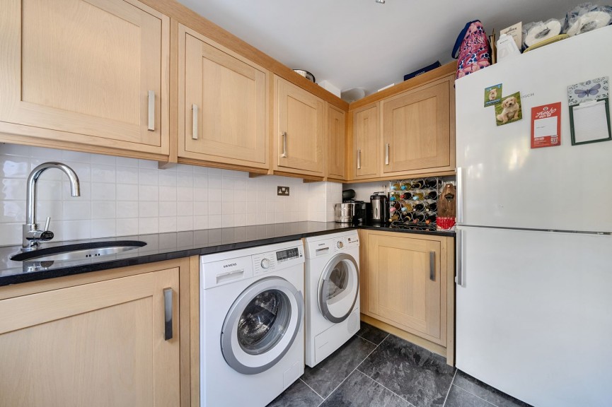4 bedroom House for Sale Sandringham Road, Flitwick, Bedford
