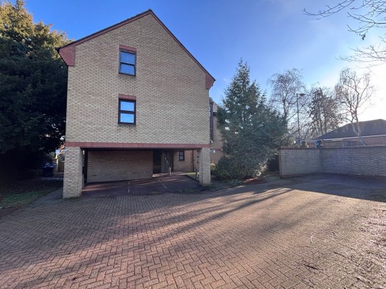 Lawns Court, Royston, Hertfordshire