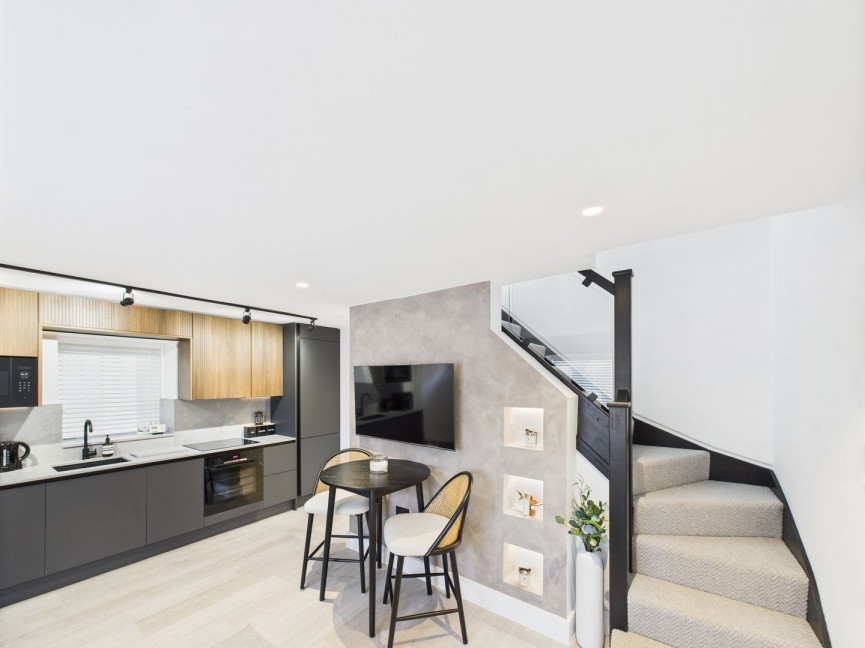 2 bedroom House for Sale Tilehouse Street, Hitchin, Hertfordshire