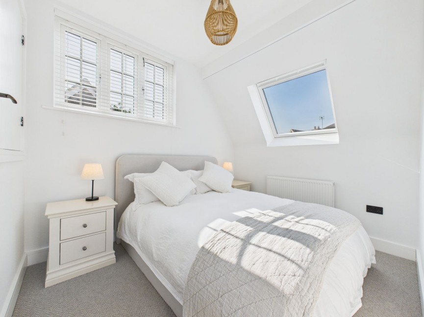 2 bedroom House for Sale Tilehouse Street, Hitchin, Hertfordshire