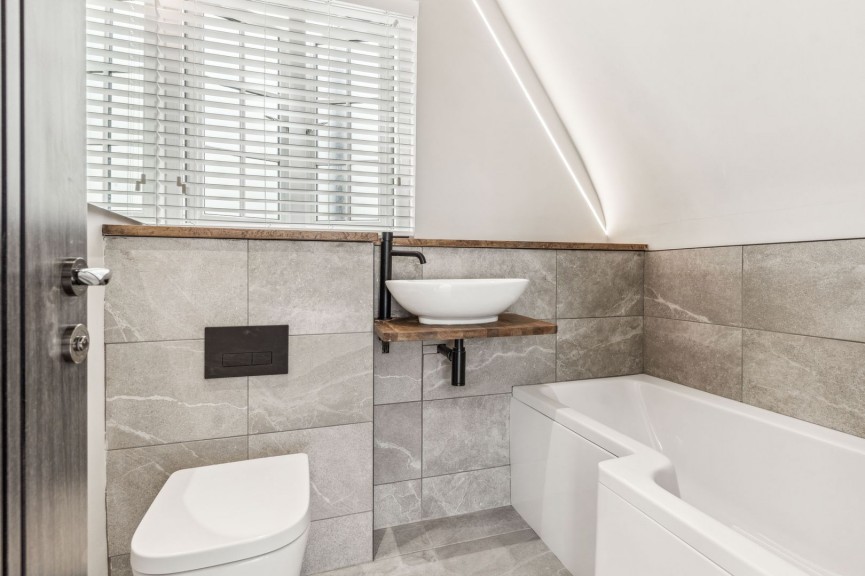2 bedroom House for Sale Tilehouse Street, Hitchin, Hertfordshire