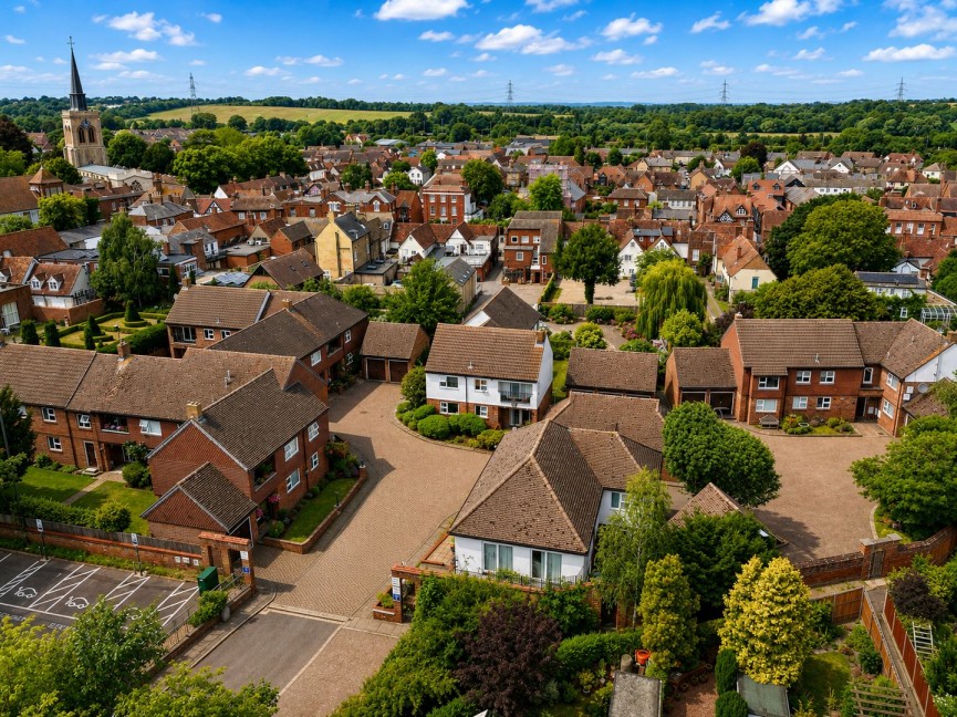 2 bedroom Flat for Sale Riddell Gardens, BALDOCK, Hertfordshire