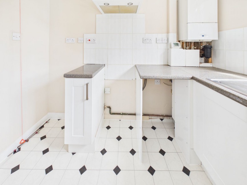 2 bedroom Flat for Sale Riddell Gardens, BALDOCK, Hertfordshire