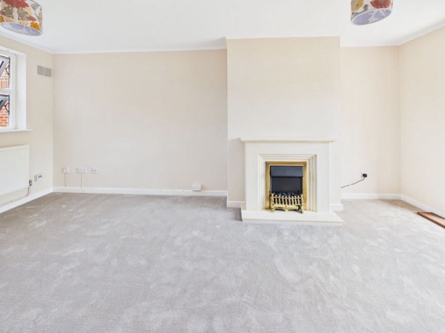 2 bedroom Flat for Sale Riddell Gardens, BALDOCK, Hertfordshire