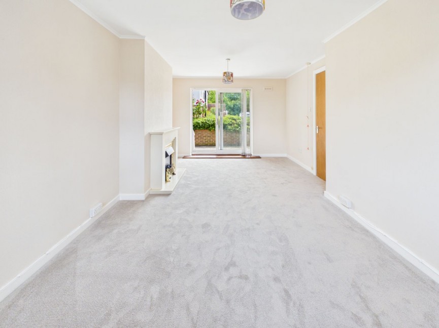 2 bedroom Flat for Sale Riddell Gardens, BALDOCK, Hertfordshire