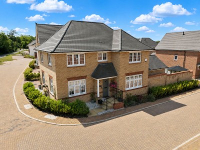 Cornish Close, Royston, Hertfordshire