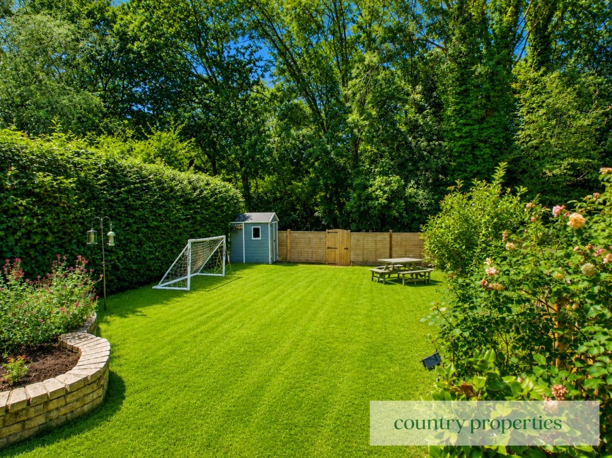 3 bedroom House for Sale The Commons, Welwyn Garden City, Hertfordshire