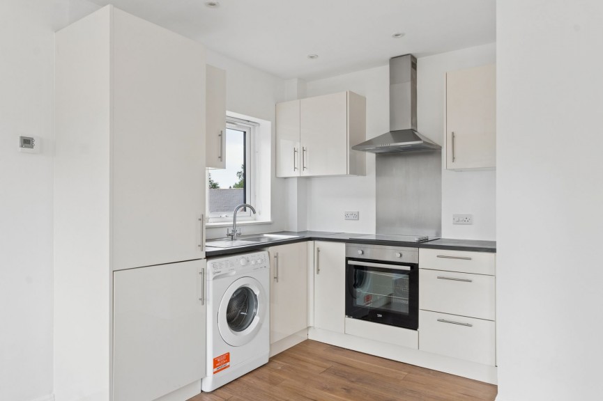 2 bedroom Flat for Sale Stevenage Road, Hitchin, Hertfordshire