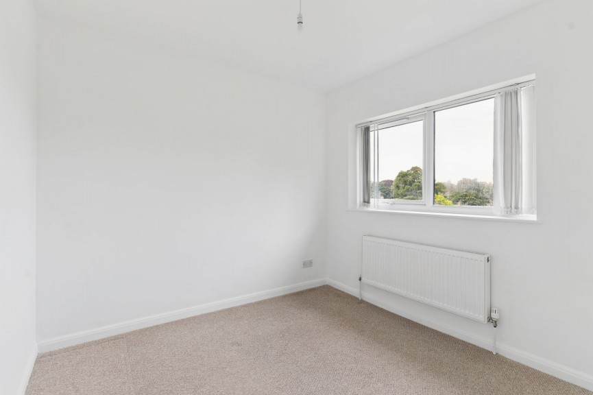 2 bedroom Flat for Sale Stevenage Road, Hitchin, Hertfordshire