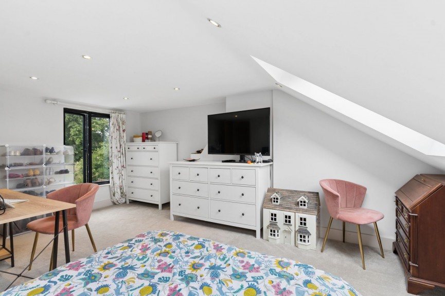 4 bedroom House for Sale Lancaster Road, Hitchin, Hertfordshire
