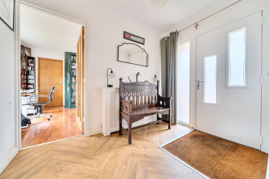 4 bedroom House for Sale The Hollies, Shefford, Bedfordshire