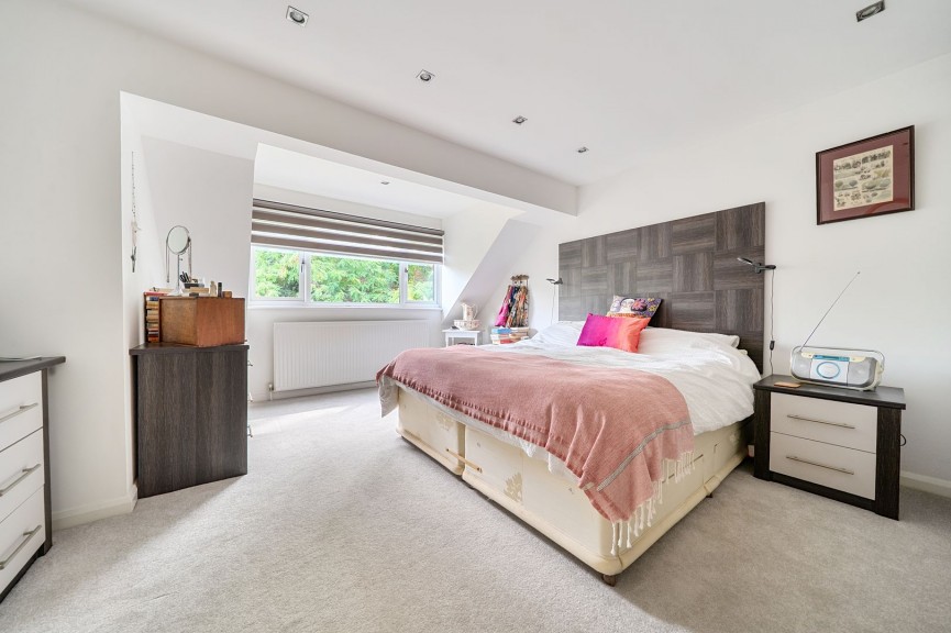 4 bedroom House for Sale The Hollies, Shefford, Bedfordshire