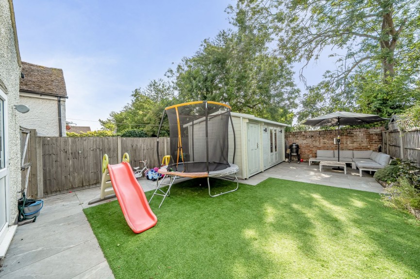 3 bedroom House for Sale Langford Road, Henlow, Bedfordshire