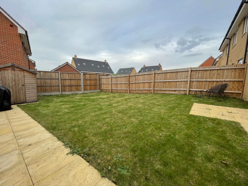 4 bedroom House for Sale Moonflower Place, Biggleswade, Bedfordshire