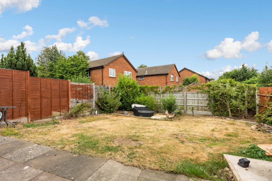 2 bedroom Bungalow for Sale Coleridge Close, Hitchin, Hertfordshire