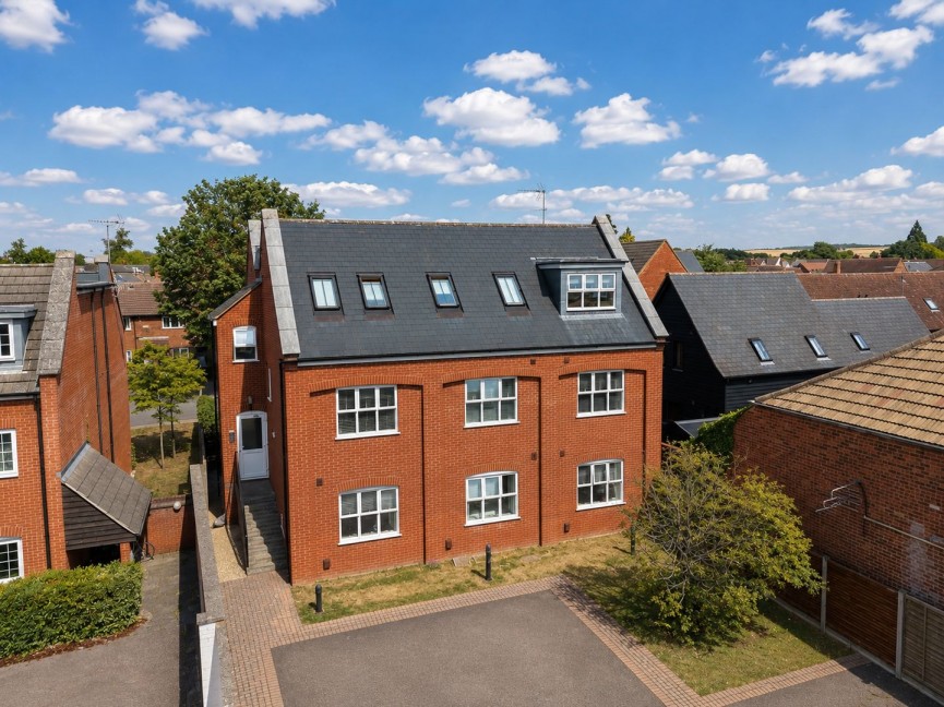 2 bedroom Flat for Sale Church Street, Baldock, Hertfordshire