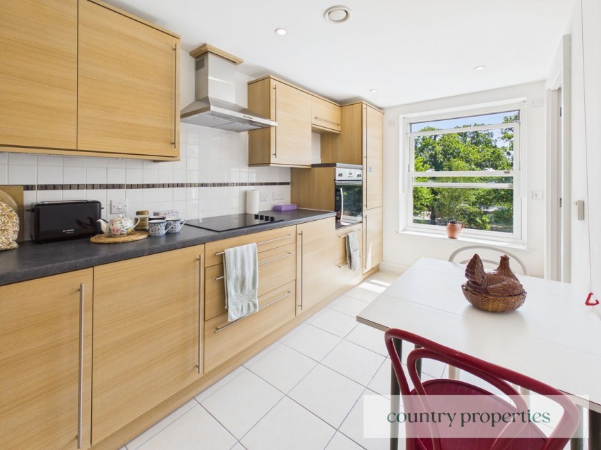 1 bedroom Flat for Sale College Way, Welwyn Garden City, Hertfordshire