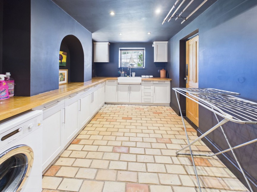 4 bedroom House for Sale Union Terrace, Buntingford, Hertfordshire