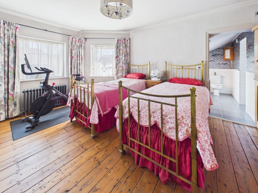 4 bedroom House for Sale Union Terrace, Buntingford, Hertfordshire