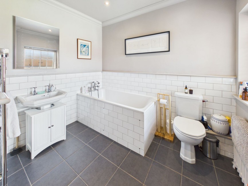 4 bedroom House for Sale Union Terrace, Buntingford, Hertfordshire