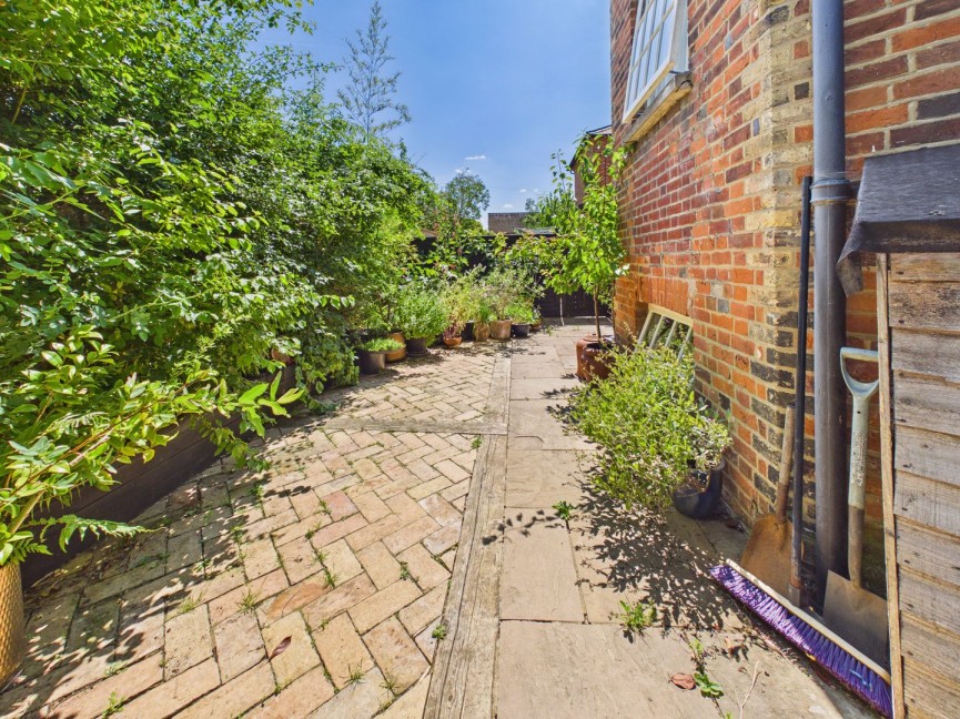 4 bedroom House for Sale Union Terrace, Buntingford, Hertfordshire