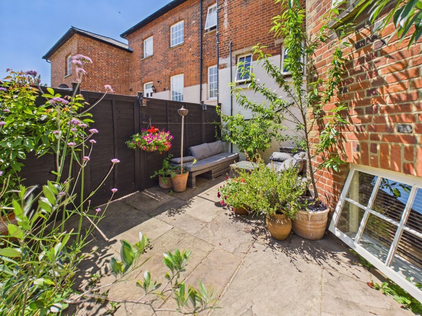 4 bedroom House for Sale Union Terrace, Buntingford, Hertfordshire