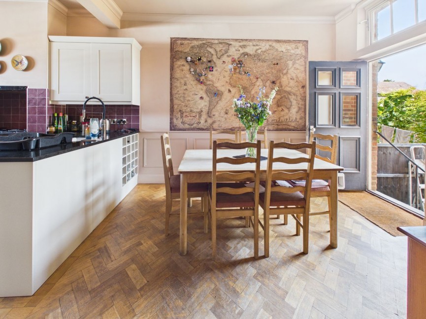 4 bedroom House for Sale Union Terrace, Buntingford, Hertfordshire