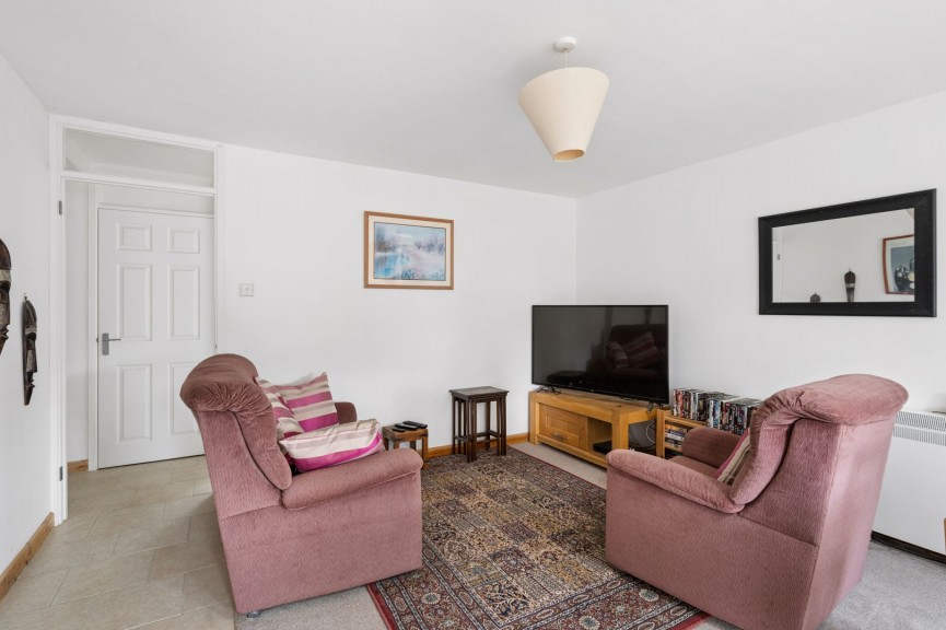 2 bedroom Flat for Sale Walsh Close, Hitchin, Hertfordshire