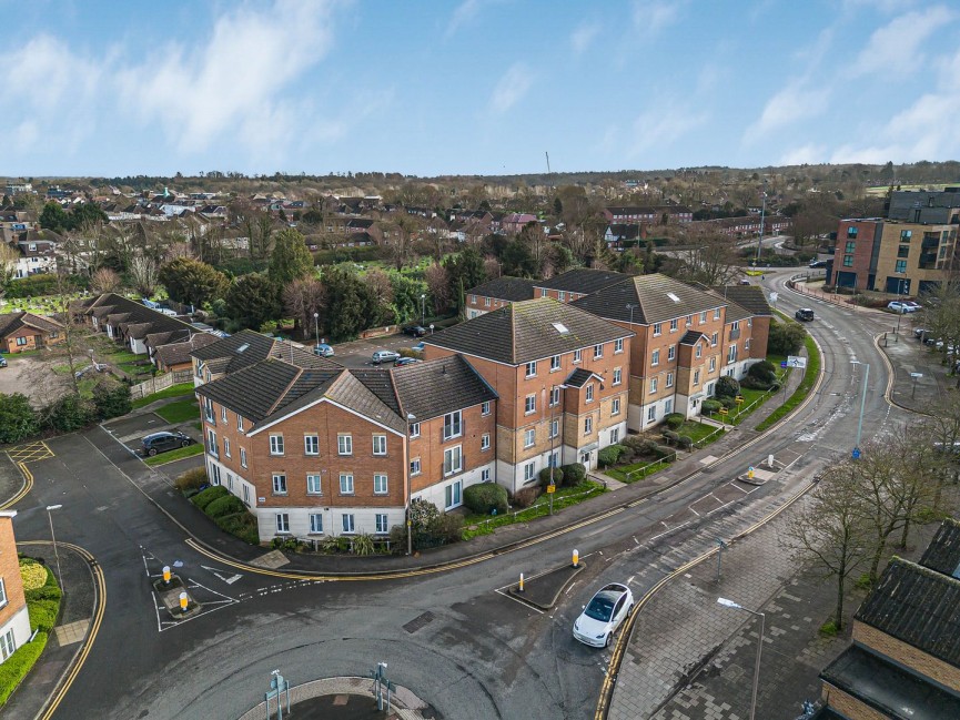 2 bedroom Flat for Letting St. Lukes Court, Hatfield